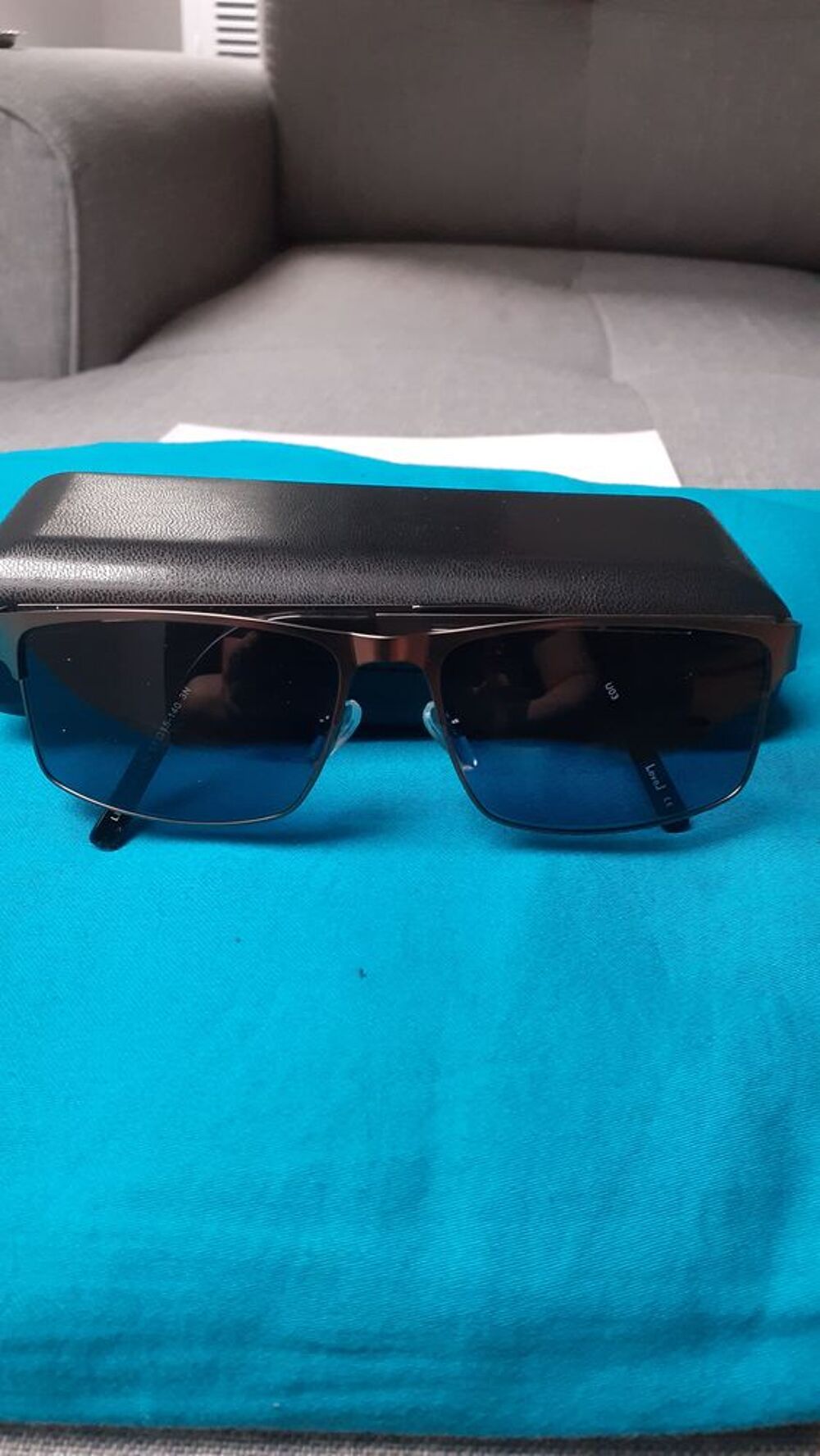 Lunettes de soleil Bijoux et montres
