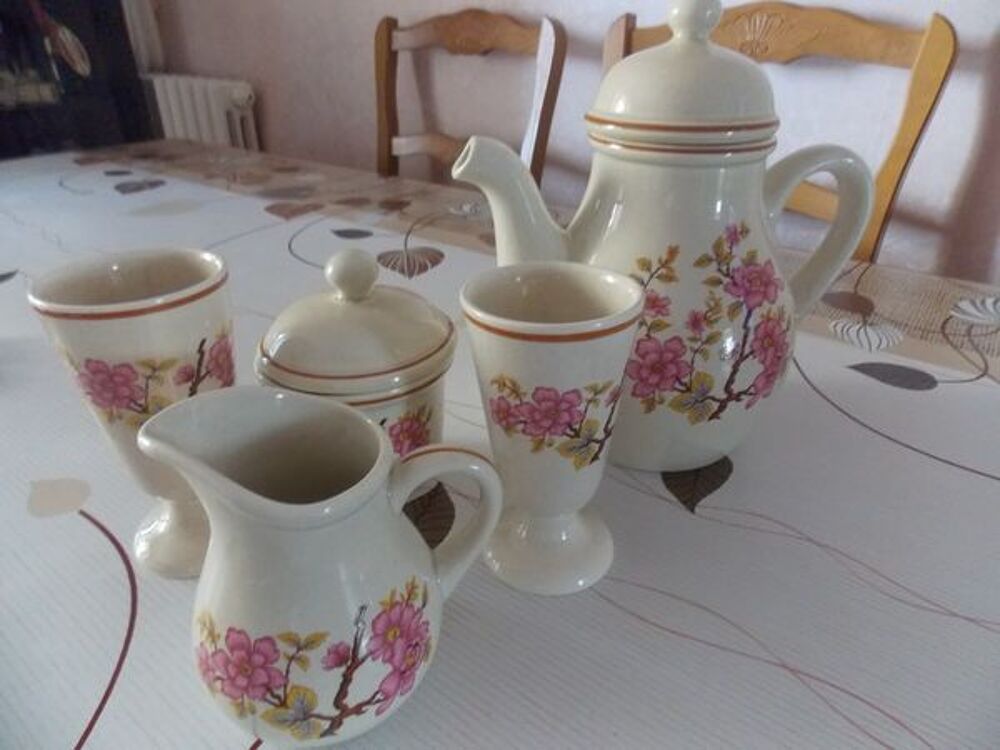 vaisselle faience Gien collection &nbsp;Cerisier&nbsp; Décoration