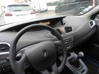 Sc&eacute;nic III Scenic III dCi 105 eco2 Expression 2010 occasion 93430 Villetaneuse