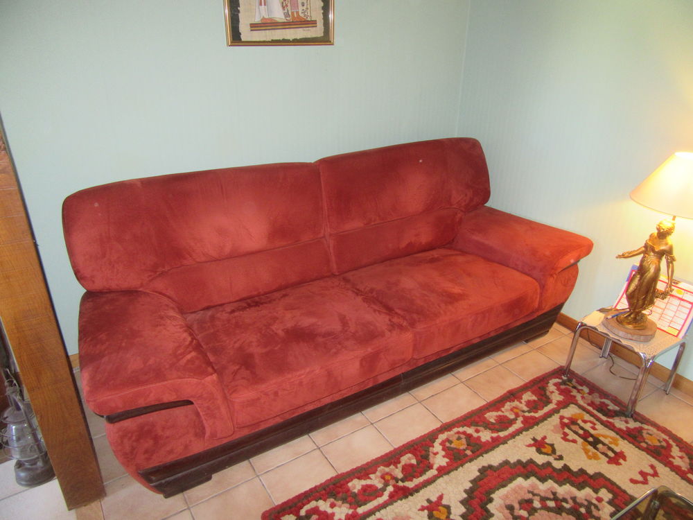 Canap&eacute; simple et fauteuil Meubles