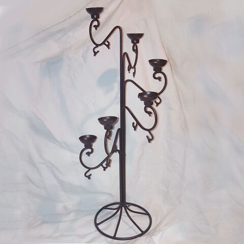 Grand chandelier � 6 bougeoirs 19 N�mes (30)