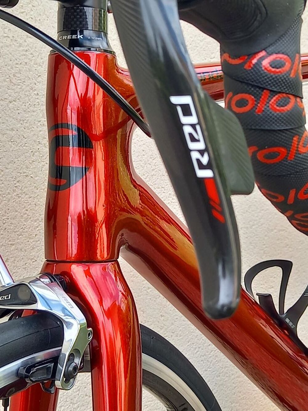 Velo de course Cannondale super six performant Vélos