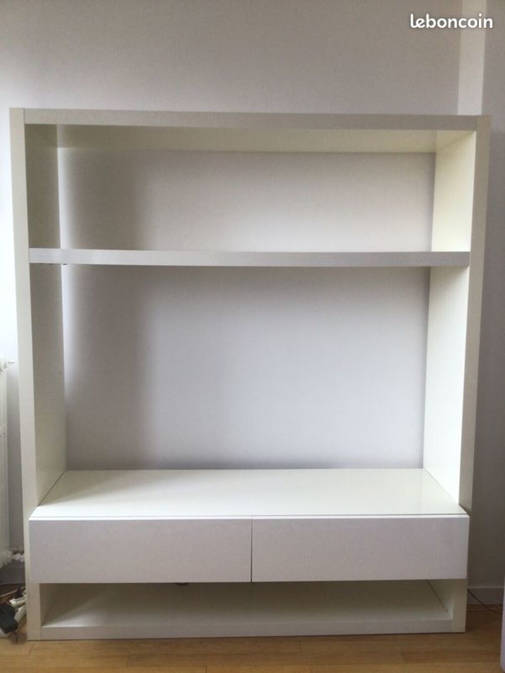 &Eacute;tag&egrave;re biblioth&egrave;que audio laqu&eacute;e blanche Meubles