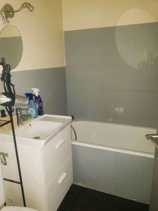  Appartement à louer 1 pièce 25 m²