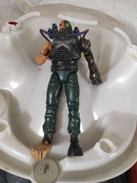 12� docteur x et actions Man manque bout de pouce 12 Accolay (89)