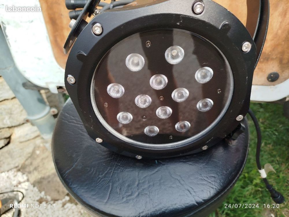 Projecteur DMX Out Doors Ip65 etanches Instruments de musique