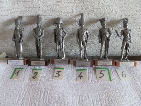 soldats de l empire  en plomb 18 Lyon 8 (69)