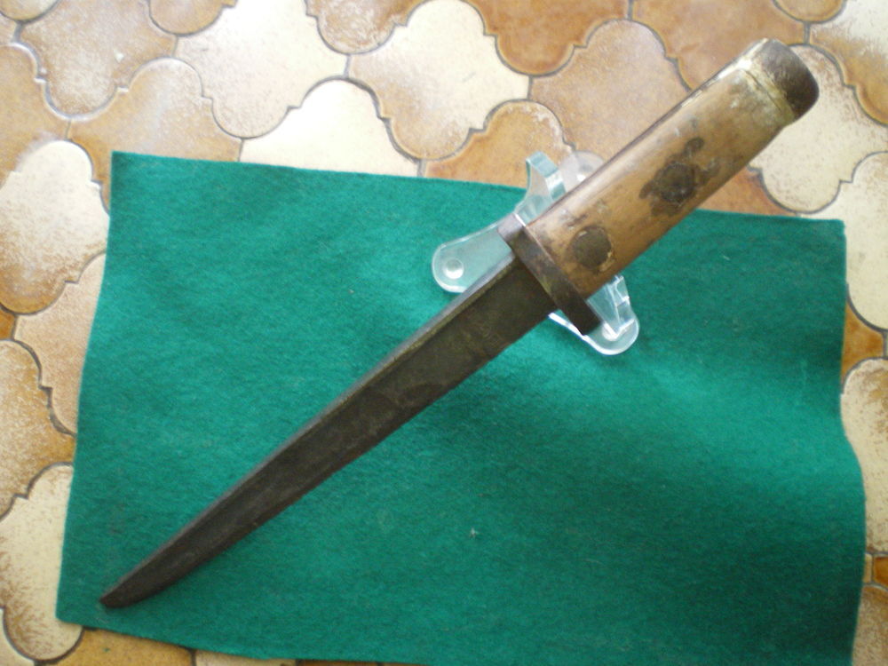 Ba&iuml;onnette mod&egrave;le 1895 raccourcie en poignard - Pays Bas. 