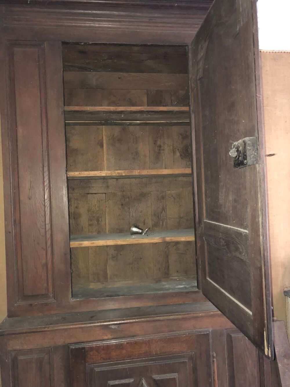 Ancien Buffet ou bahut deux corps en ch&ecirc;ne Meubles