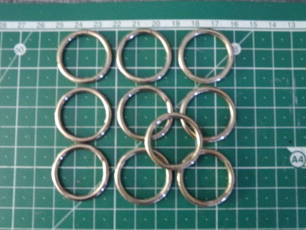 Lot de 30 anneaux acier &oslash; 28 mm rideaux ou autre j'en ai 2 x Décoration