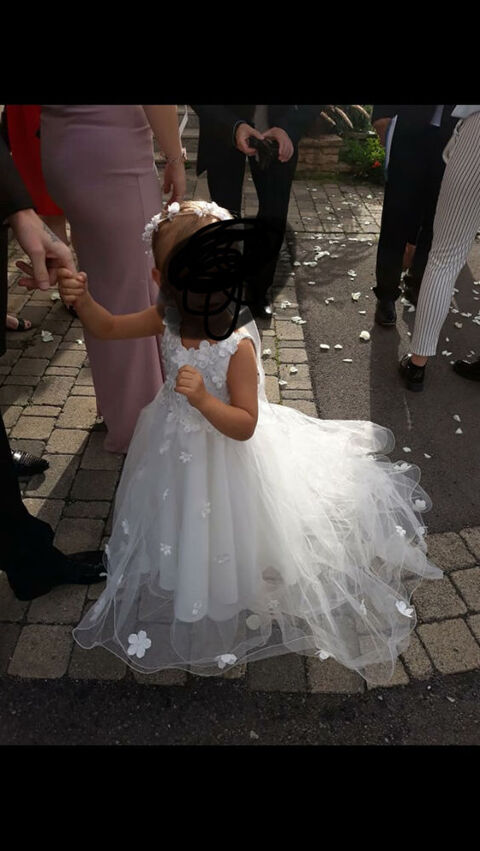 Robe de ceremonie enfant 25 Uckange (57)