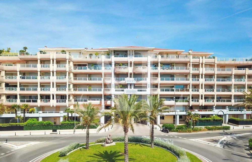 Appartement 2 pièces 56 m² · à Vallauris · 56 m² · 495 000 €