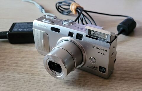 FUJIFILM FINEPIX F810 appareil photo numérique Thiais (94)