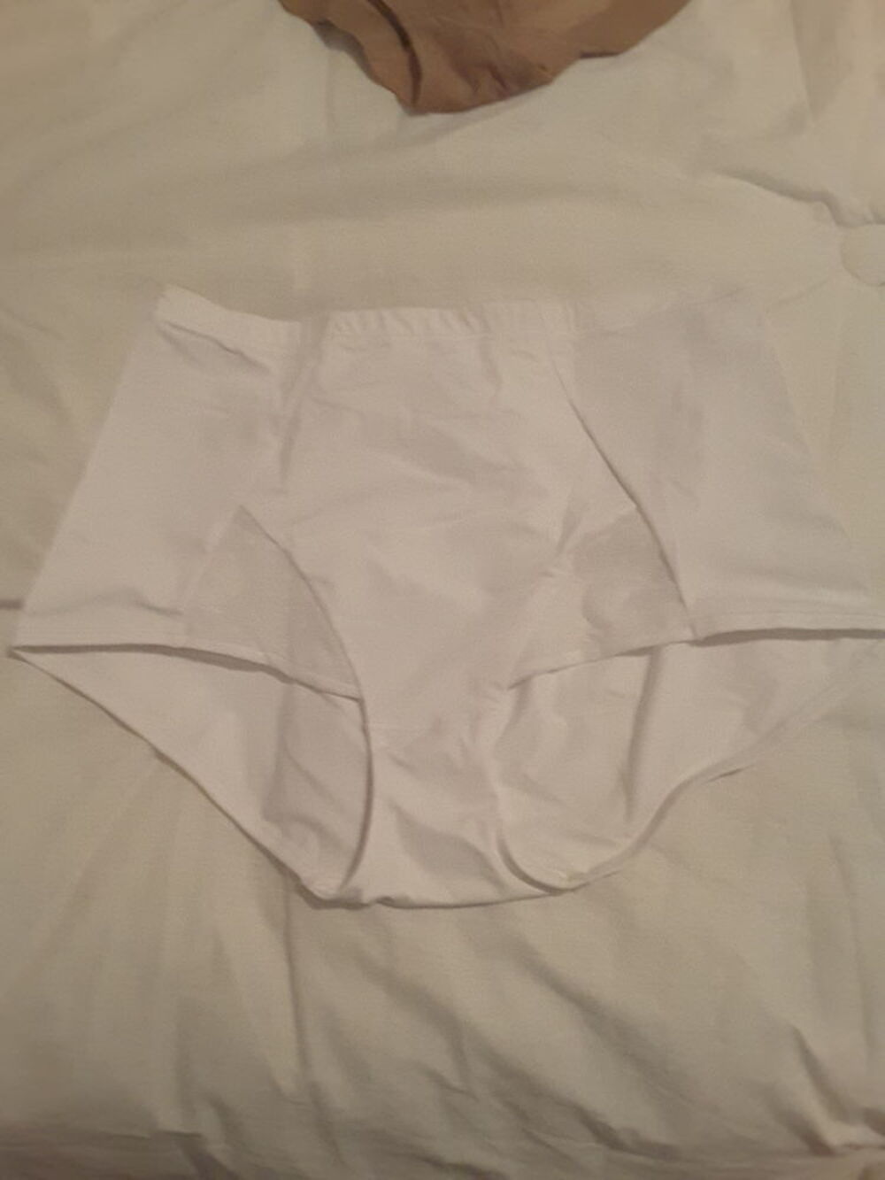 Gaines culotte ultra fine
1 blanche et 1 chair Vêtements