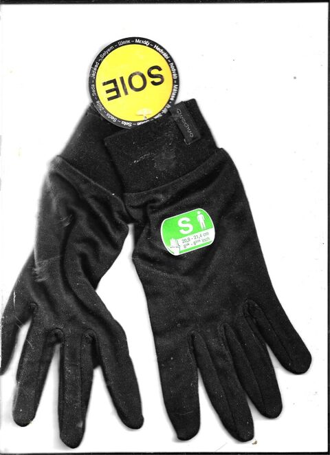 PAIRE DE SOUS GANTS SOIE NEUF 10 Saint-Denis-en-Val (45)