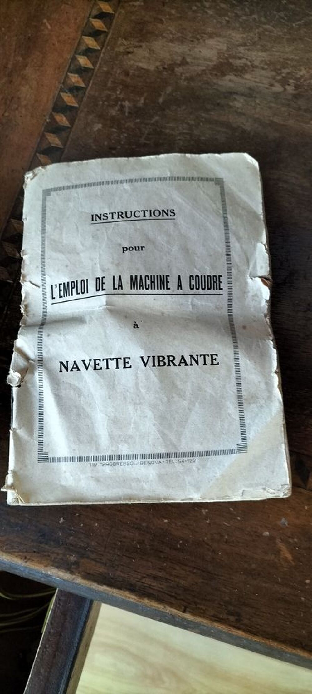 Machine &agrave; coudre ancienne Electroménager
