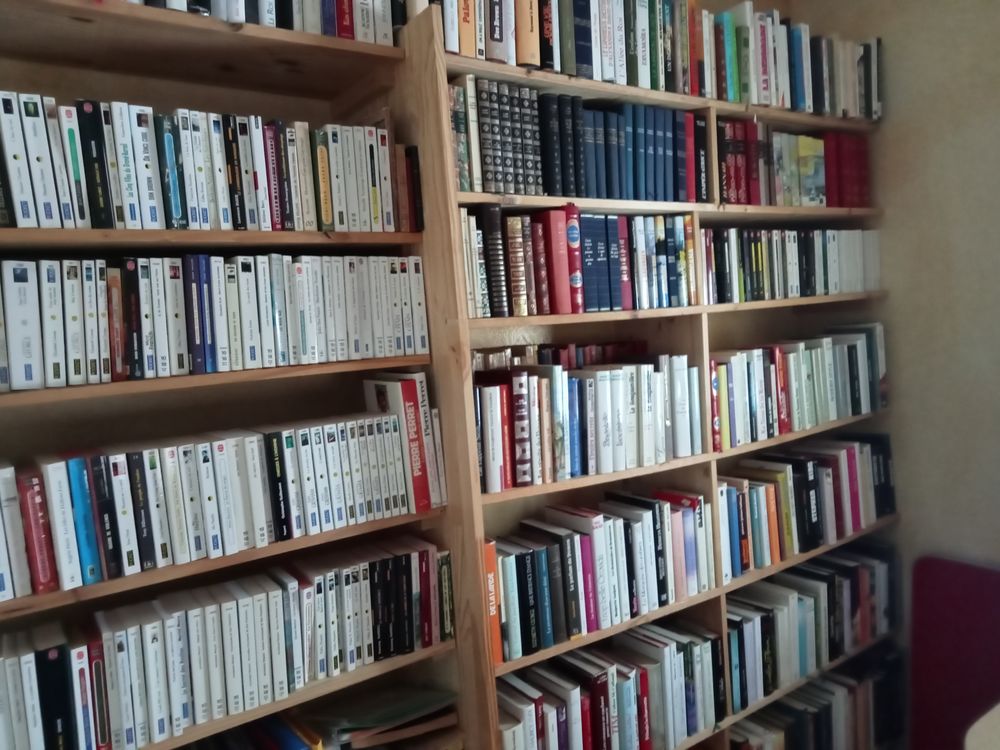 lot 680 livres Livres et BD