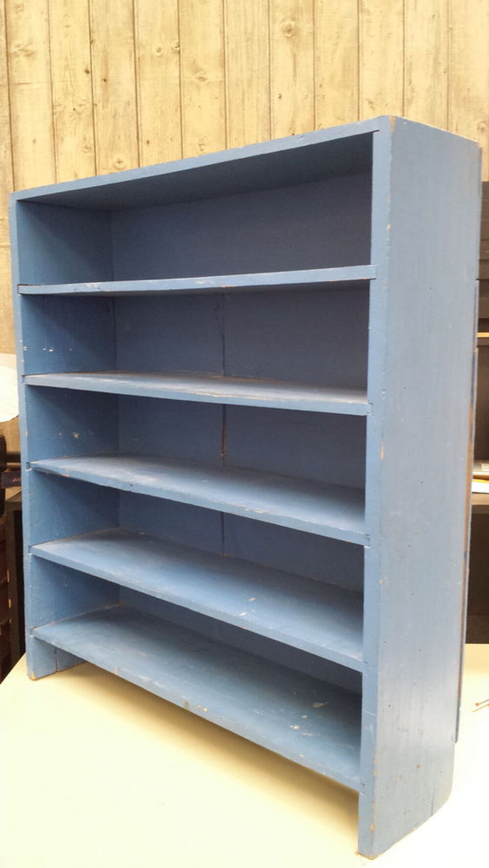 Etag&egrave;re bois peinte en bleu, pour tous usages dans maison, Meubles