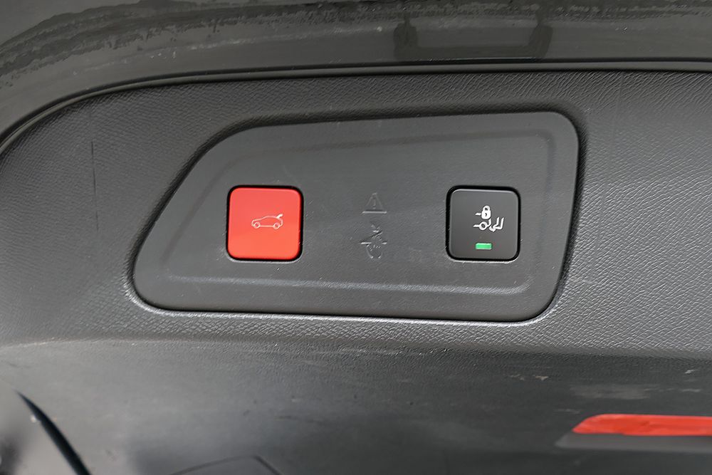 C5 aircross C5 Aircross PureTech 130 S&S BVM6 Start 2019 occasion 13600 La Ciotat