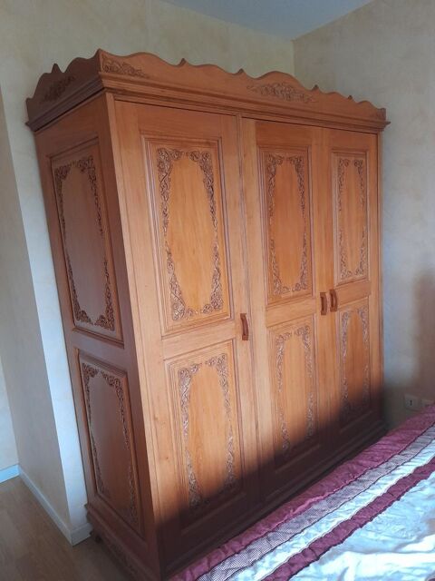 Armoire  artisanale tha�landaise 390 Crolles (38)