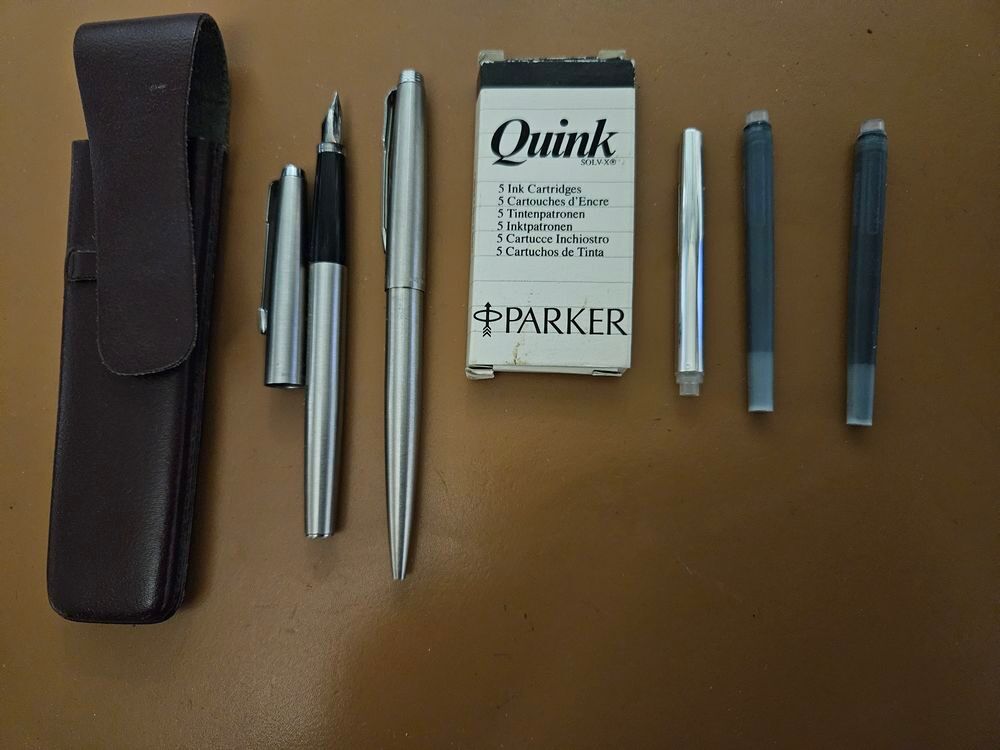 Parure de stylos Parker + encre 