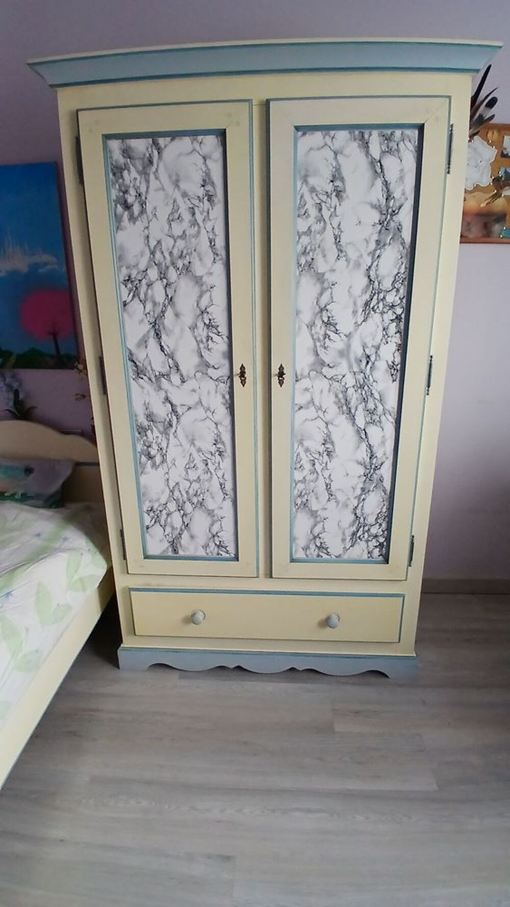 Armoire avec corniche Meubles