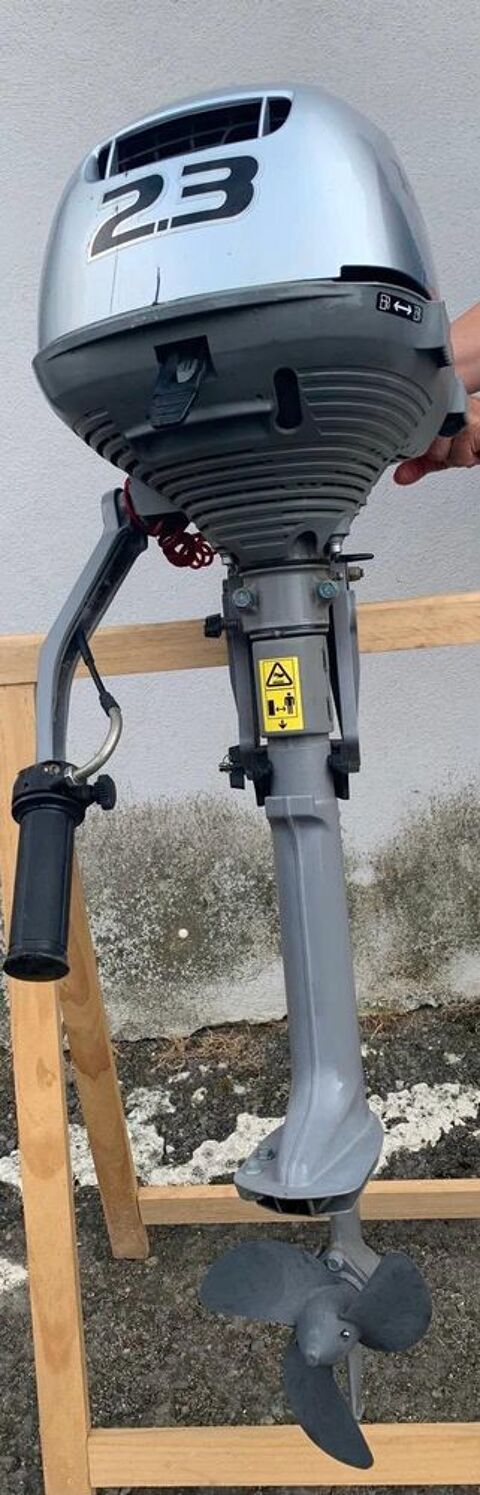 Moteurs de bateaux Moteurs de bateaux 2016 occasion Rapale 20246