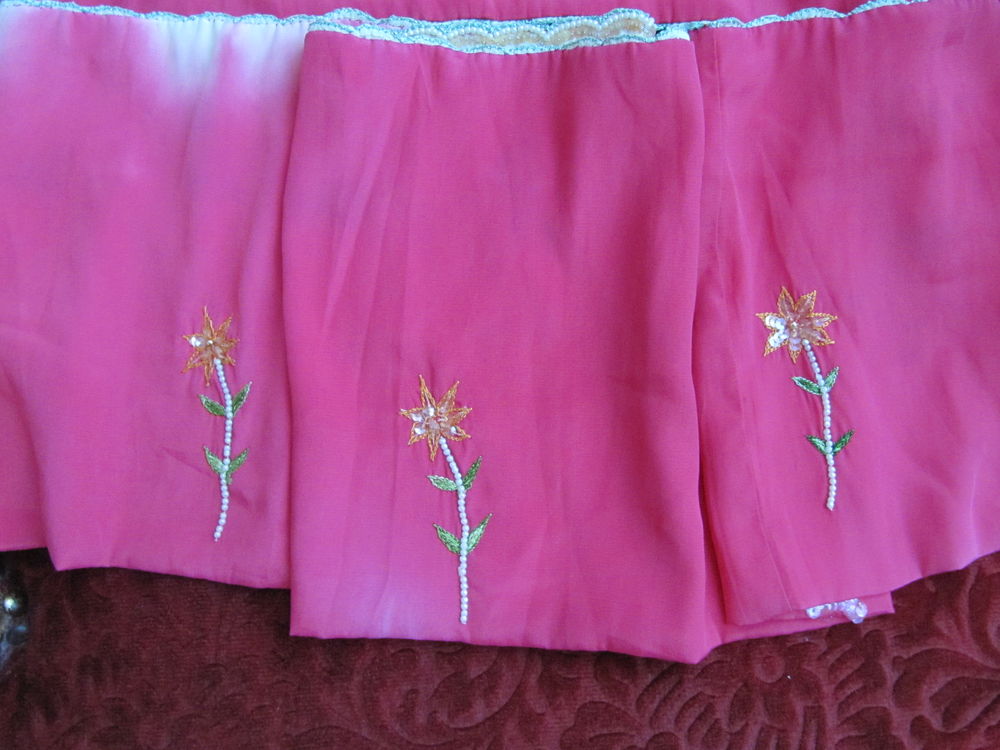 Echarpe soie vintage
Vêtements