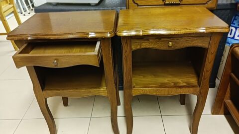 2 tables de chevets (assortis avec l'annonce de l'armoire) 20 Villeneuve-le-Roi (94)