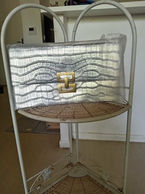 , de sac � main neuf pour femme jamais utilis� 5 Saint-Germain-l�s-Arpajon (91)