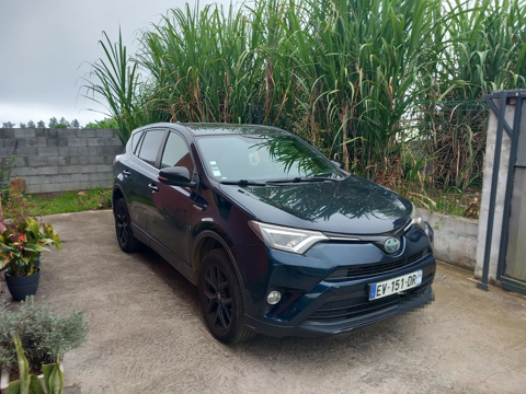 Toyota RAV 4 RAV4 Hybride 197ch 2WD Black Edition 2018 occasion La Possession 97419
