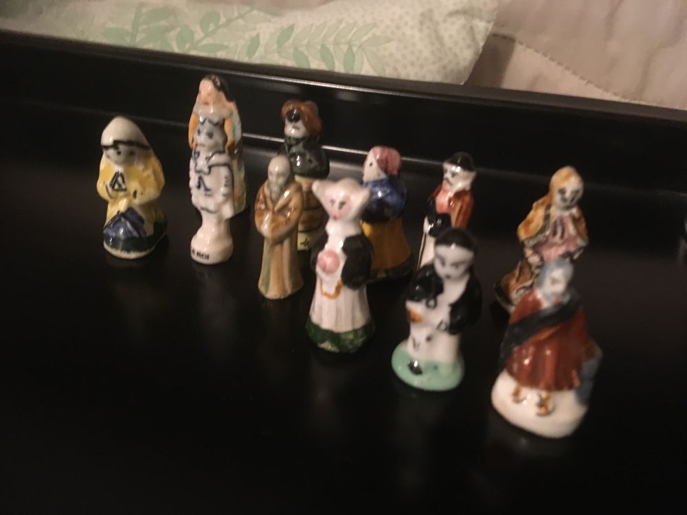 F&egrave;ves en porcelaine 