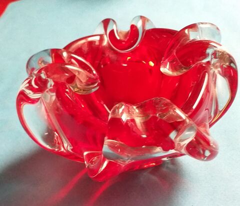 Cendrier en cristal ou vide poche, couleur rouge bohème 25 Montauban (82)
