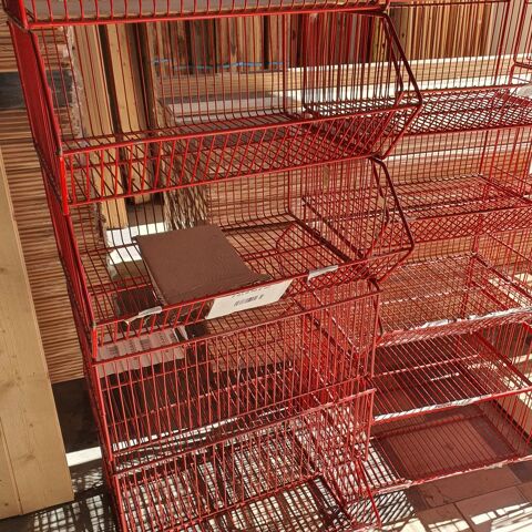 corbeille de rangement Stockage Métallique Grillagé Rouge Empilable - Pour Magasin Rayonnage Profess ou Particulier rangement Cave grenier Cave Garage Saint-Porquier (82)
