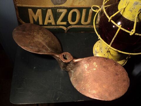 Ancienne H�lice de Bateau Deux Pales Bronze.  80 Loches (37)