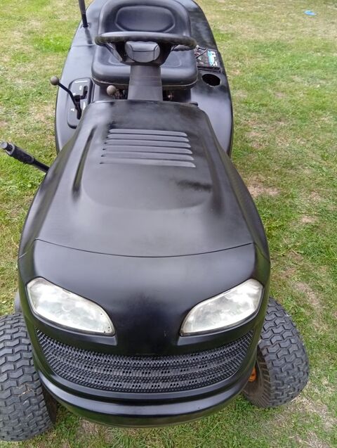 Tracteur tondeuse La Flamengrie (02)