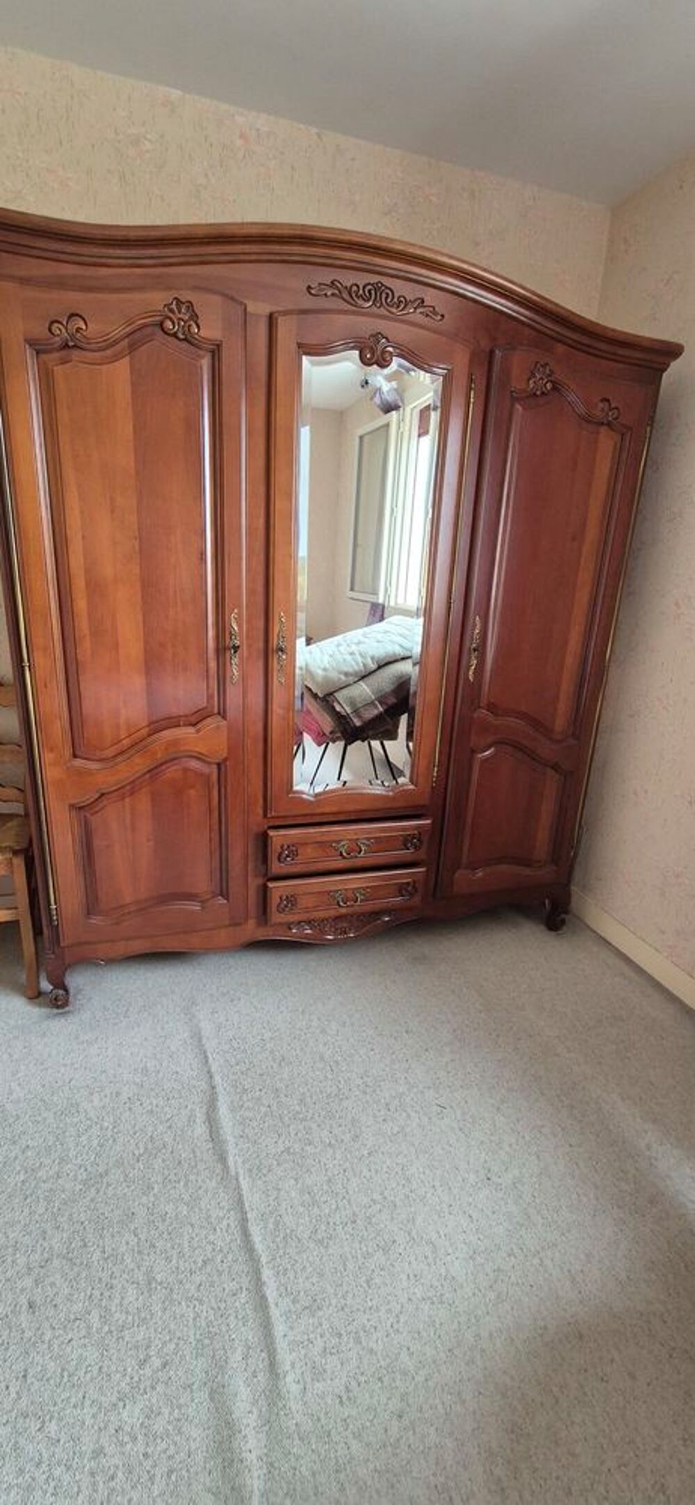 Chambre &agrave; coucher compl&egrave;te Meubles