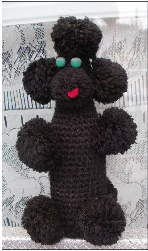 Chien avec habillage au crochet sur bouteille 7 Montauban (82)