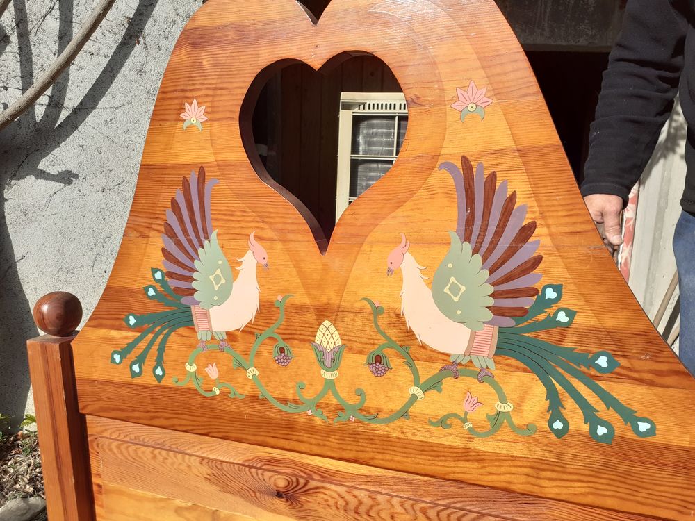 ensemble lit et commode en pin Meubles