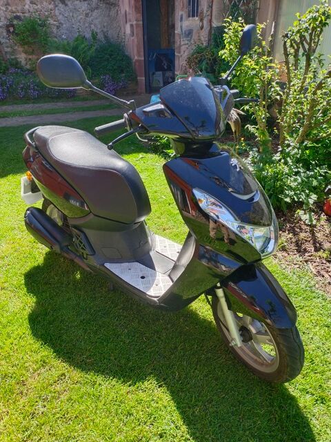Scooter PEUGEOT 2021 occasion Chidrac 63320