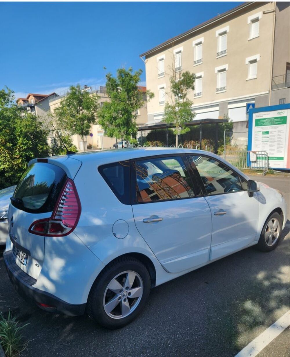 Sc&eacute;nic 1.9 DCI - 105 Dynamique 2011 occasion 43110 Aurec-sur-Loire