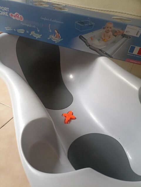 Baignoire bébé + arche de soutient 25 Montsoult (95)