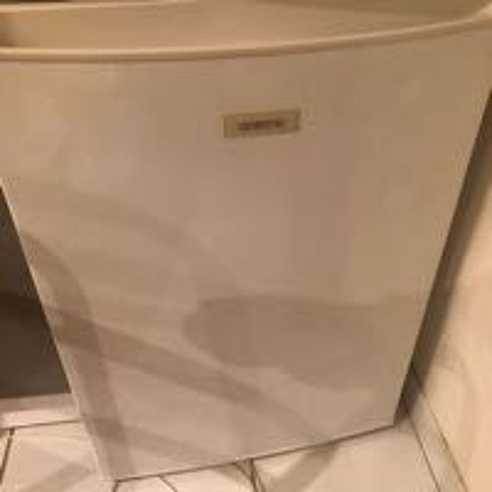 frigo servie 2 mois Electroménager