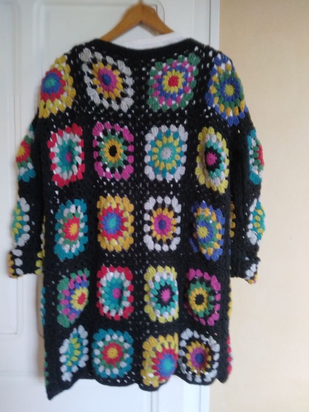 Gilet multicolor&eacute; pour femme, fait &agrave; main (!) Vêtements