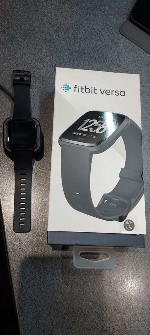 Montre connectée Fitbit Versa - Noir 40 Villecresnes (94)