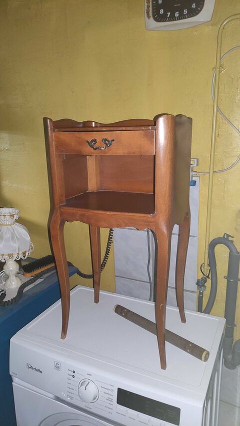 Table de Chevet 17 Azay-le-Rideau (37)