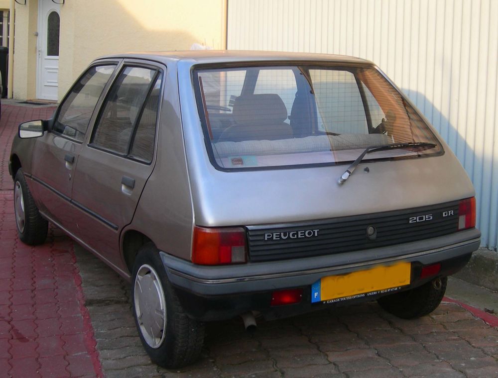 peugeot 205 berline 5 portes essence Vélos