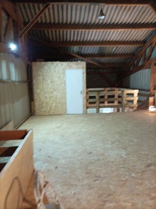  Remise / Grange � louer 2 pi�ces 125 m� Saint-arnoult