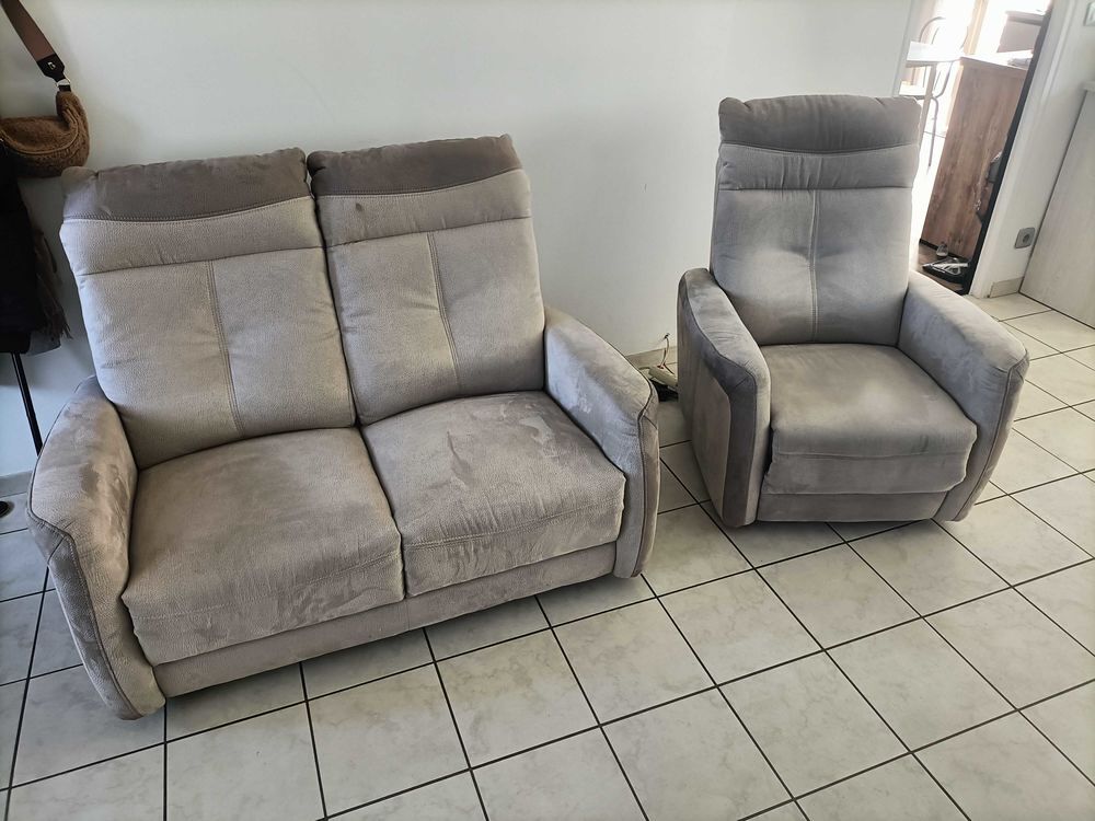 Canap&eacute; 2 places + fauteuil relax &eacute;lectrique Meubles