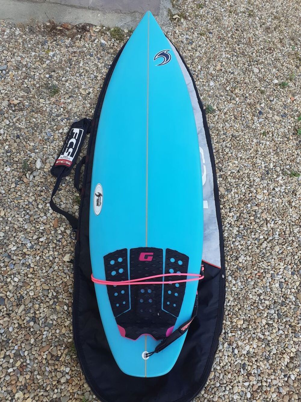 Surf 6.2 presque neuf Sports